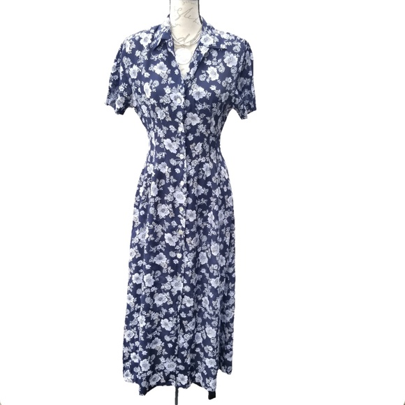 Metropolitan Dresses & Skirts - Vintage Metropolitan Flowered Dress